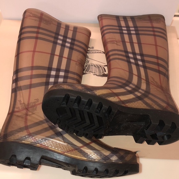 Burberry Shoes - Authentic Burberry Classic Check Rainboots (36)
